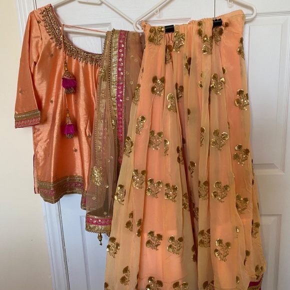 Indian Party wear - Picture 3 of 3